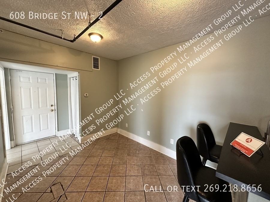 608 Bridge St Nw #2 - Photo 4 of 19