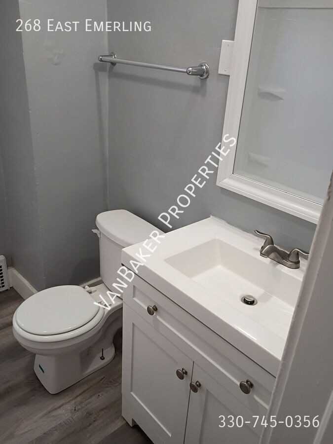 268 E Emerling Ave - Photo 2 of 9