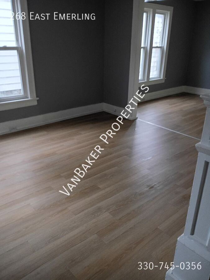 268 E Emerling Ave - Photo 7 of 9