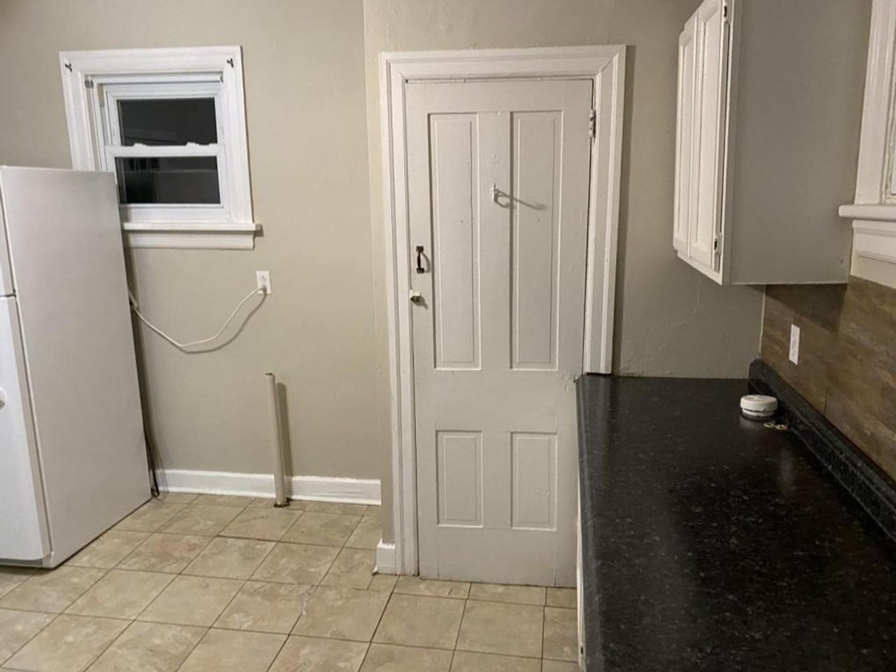142 S Hanover St #1 - Photo 4 of 12
