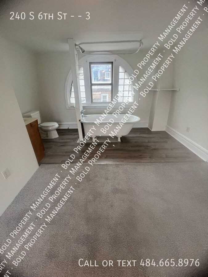 240 S 6th St #3 - Photo 7 of 10