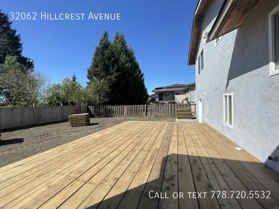 32062 Hillcrest Ave - Photo 7 of 9