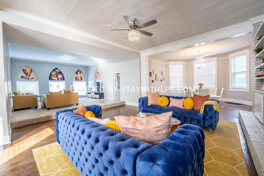 2035 Central Ave - Photo 3 of 18