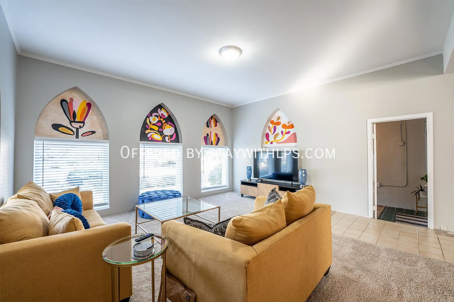 2035 Central Ave - Photo 7 of 18