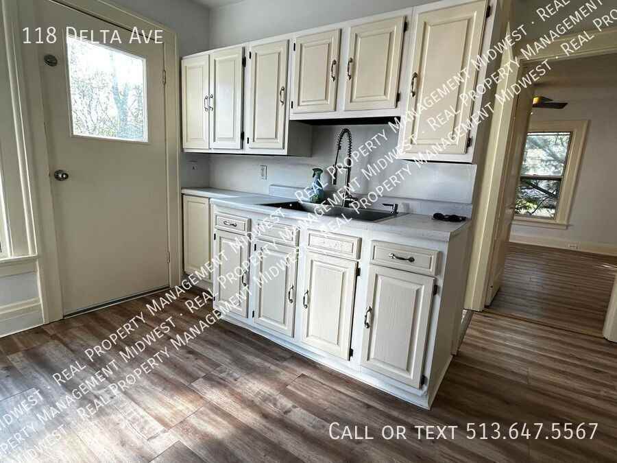 118 Delta Ave - Photo 2 of 19