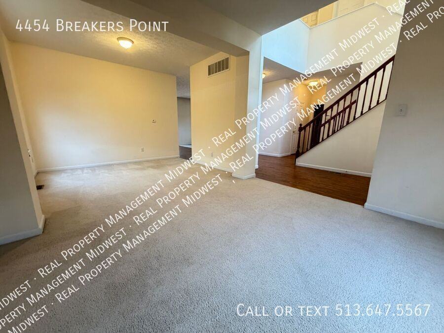 4454 Breakers Pt - Photo 7 of 31