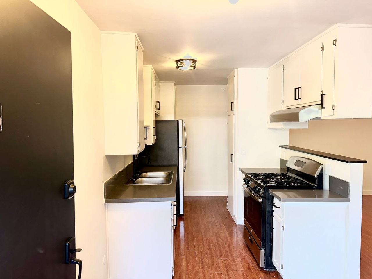 6607 N Figueroa St #5 - Photo 2 of 23