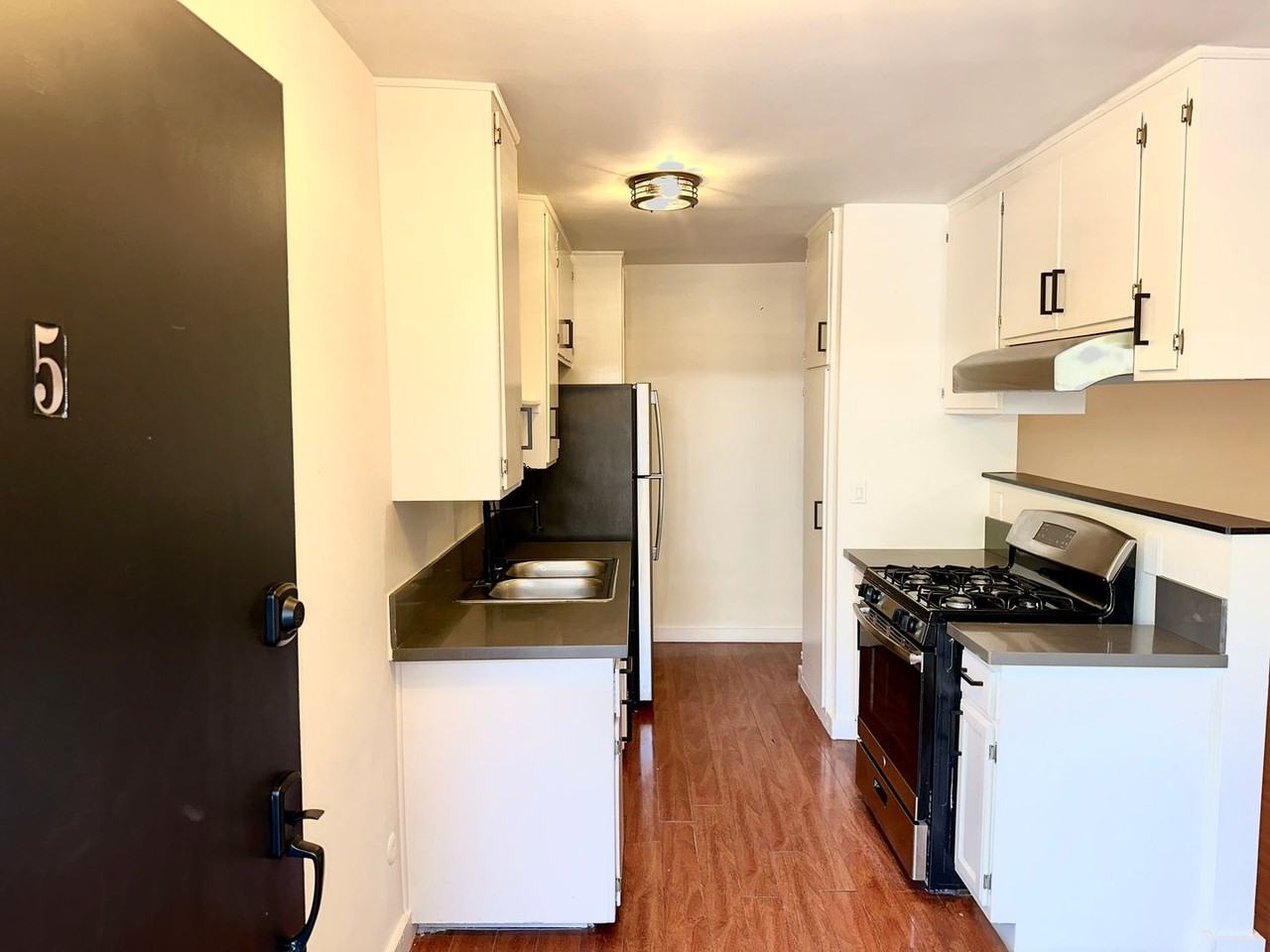 6607 N Figueroa St #5 - Photo 3 of 23