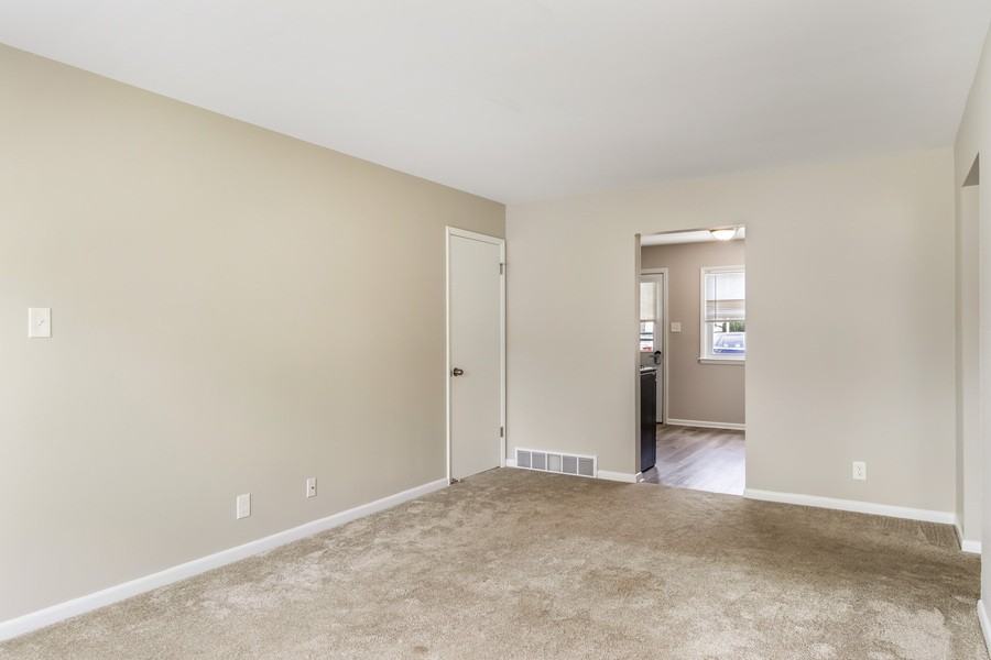 151 S Grand Ave #4 - Photo 3 of 15