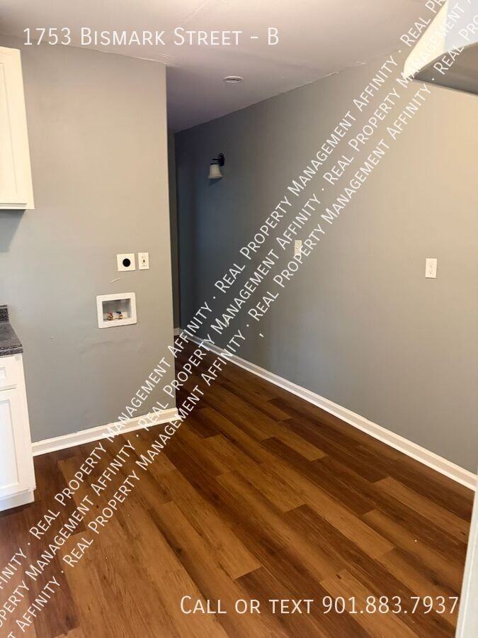 1753 Bismark St #B - Photo 7 of 21