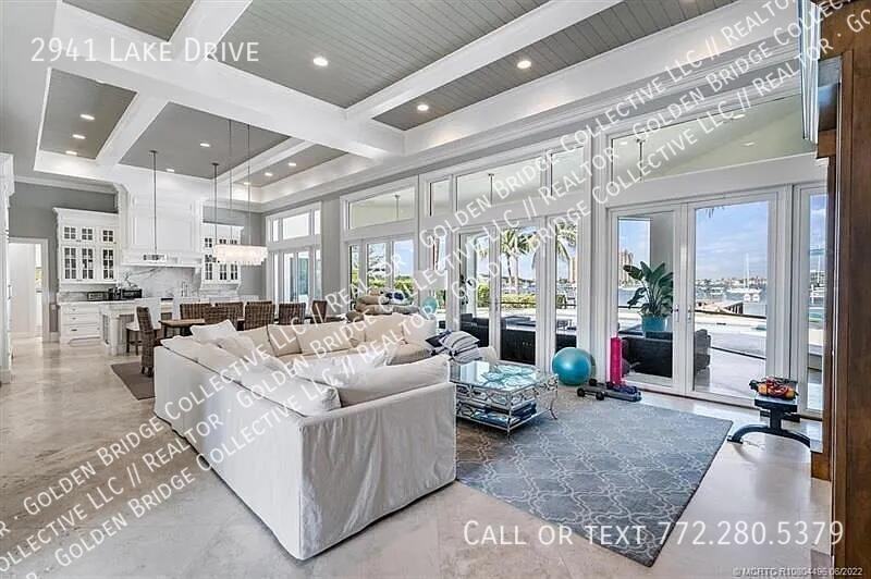 2941 Lake Dr - Photo 4 of 10