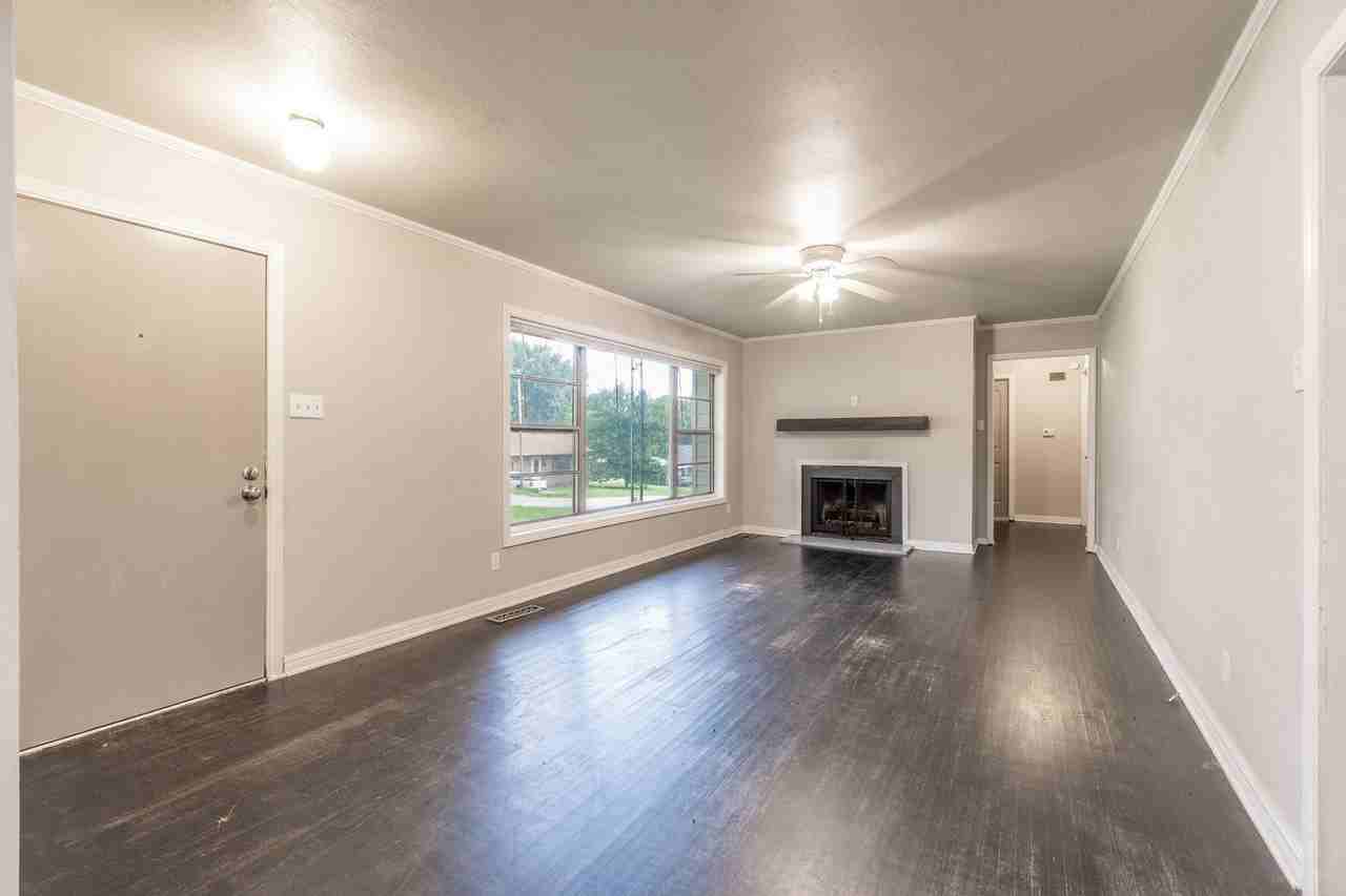 2904 S Q St - Photo 2 of 19