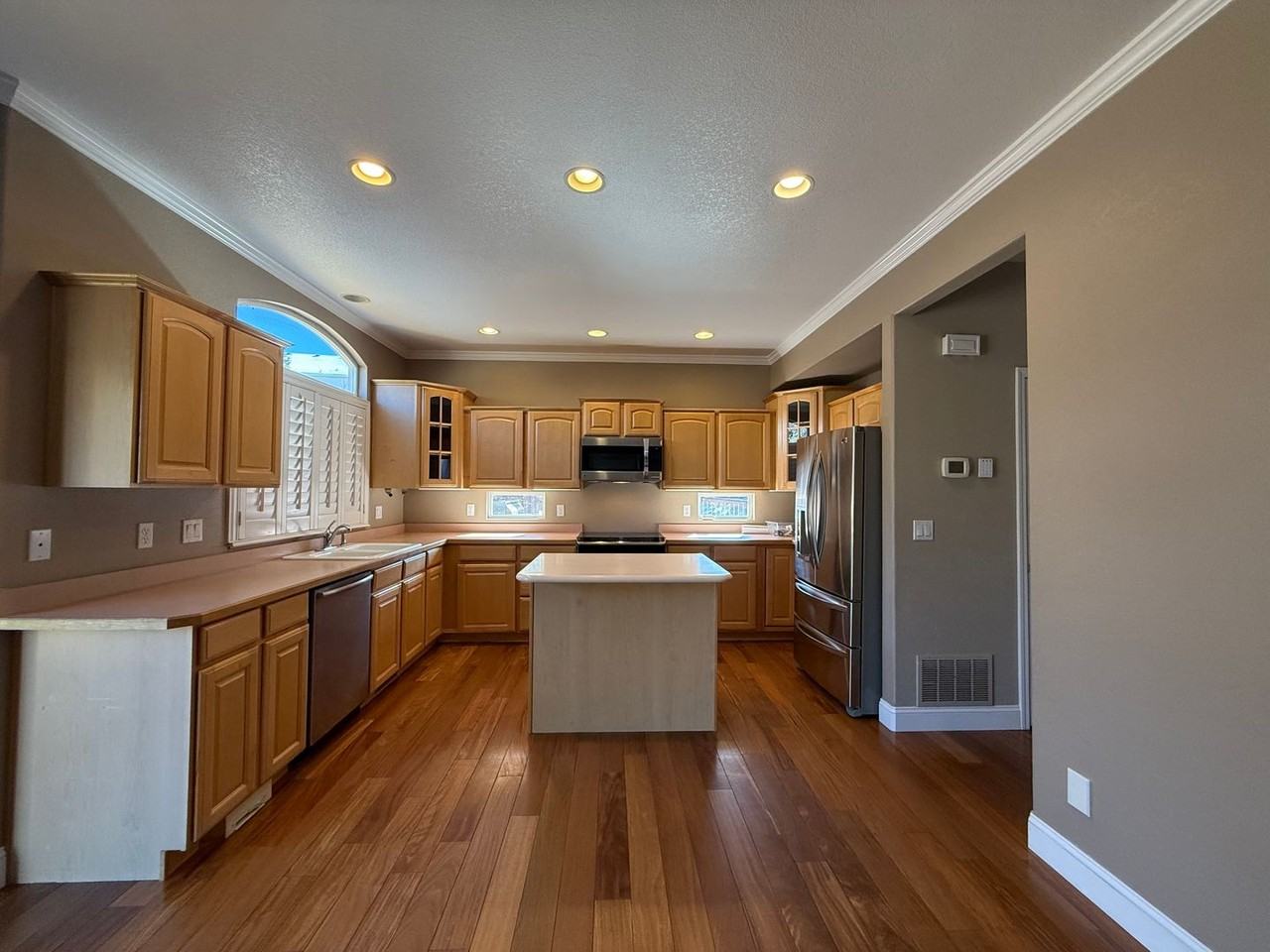 6763 Granite Peak Dr - Photo 4 of 22