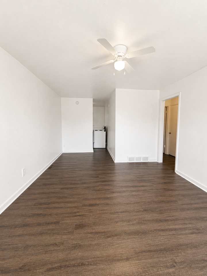 3341 El Paso Pl #4 - Photo 4 of 10