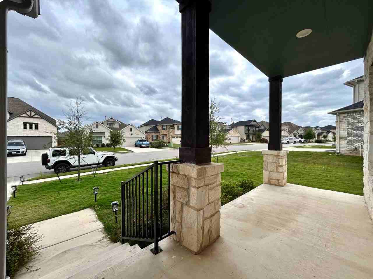 208 Azalea Springs Rd - Photo 4 of 50