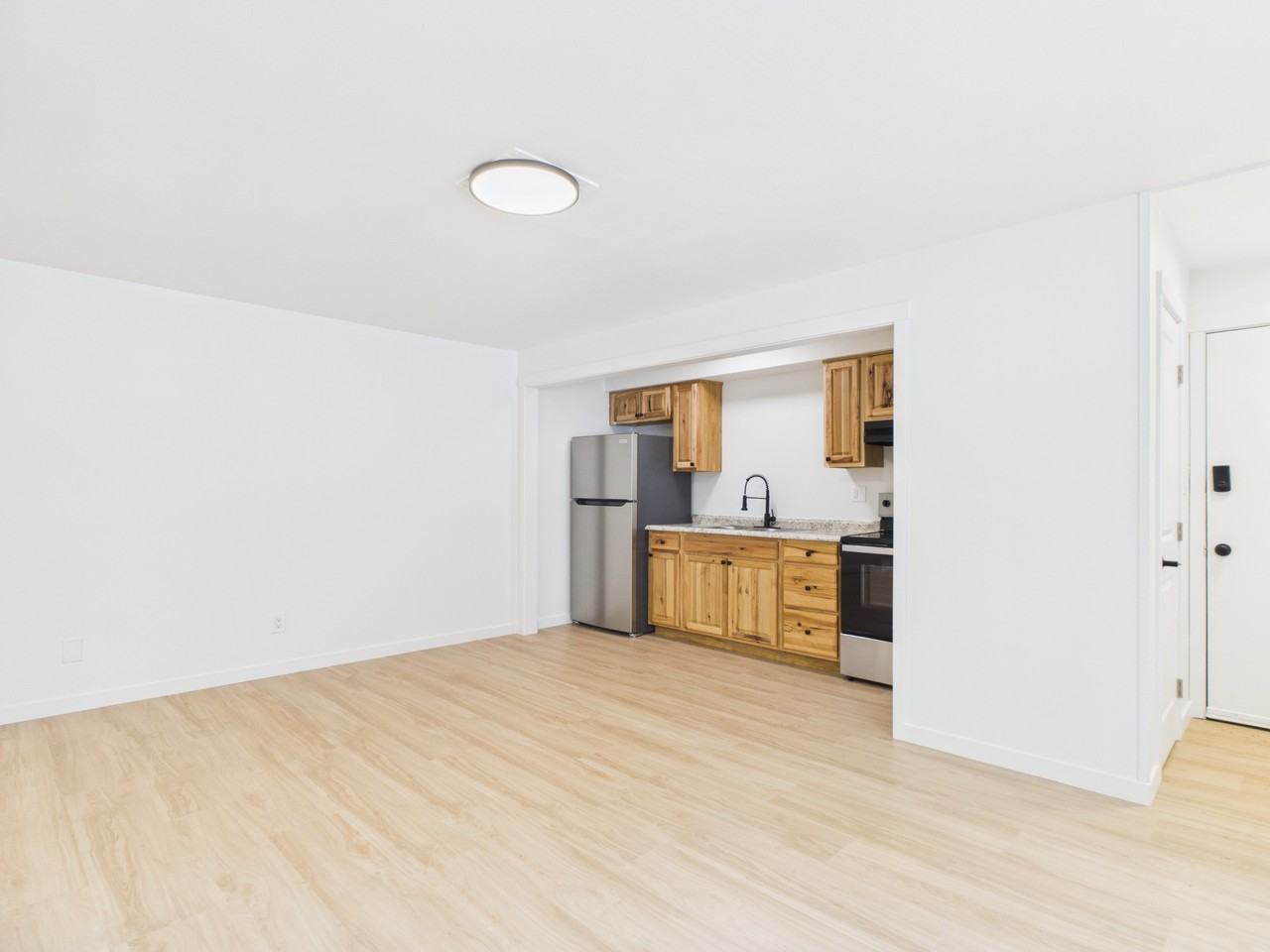 914 Gilmore St #A - Photo 3 of 12