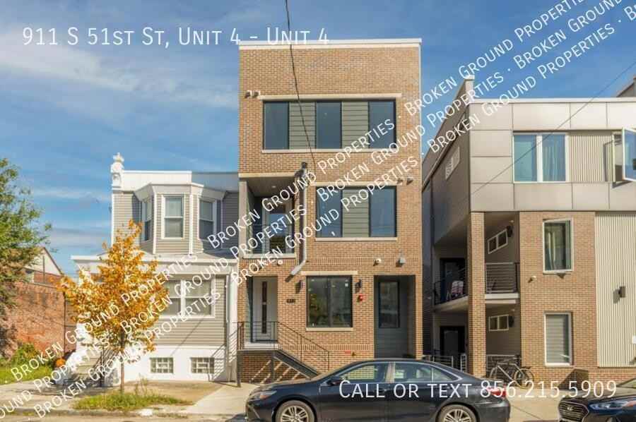 911 S 51st St #4 - Photo 3 of 19