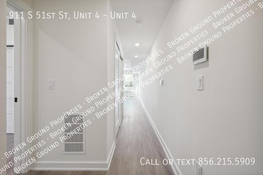 911 S 51st St #4 - Photo 7 of 19