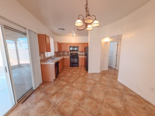 1930 E 37th Ave #1 - Photo 2 of 14