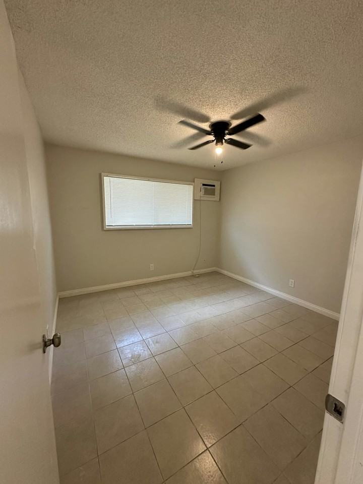 22869 Adrienne Ave, Unit 3 - Photo 5 of 10