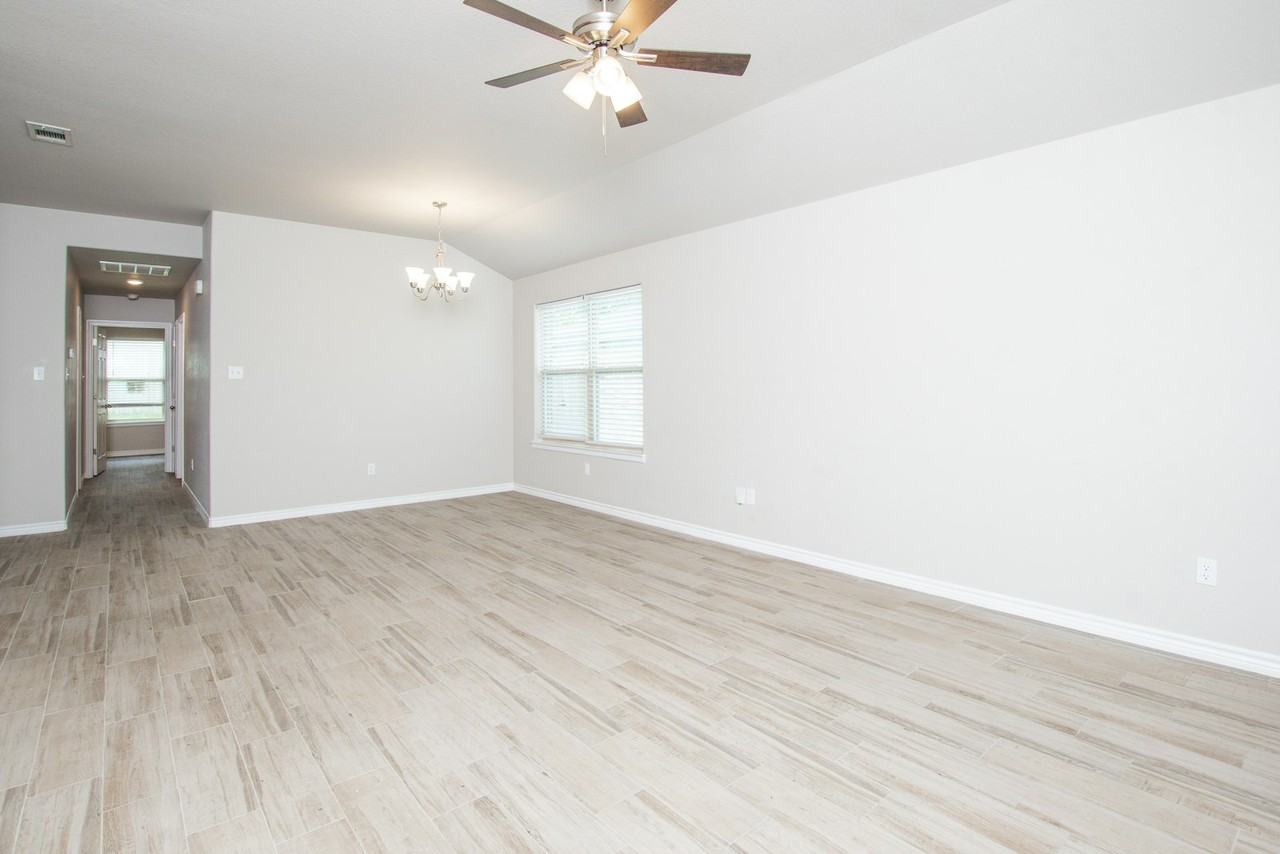 344 Arnold Drive, Unit B - Photo 7 of 17