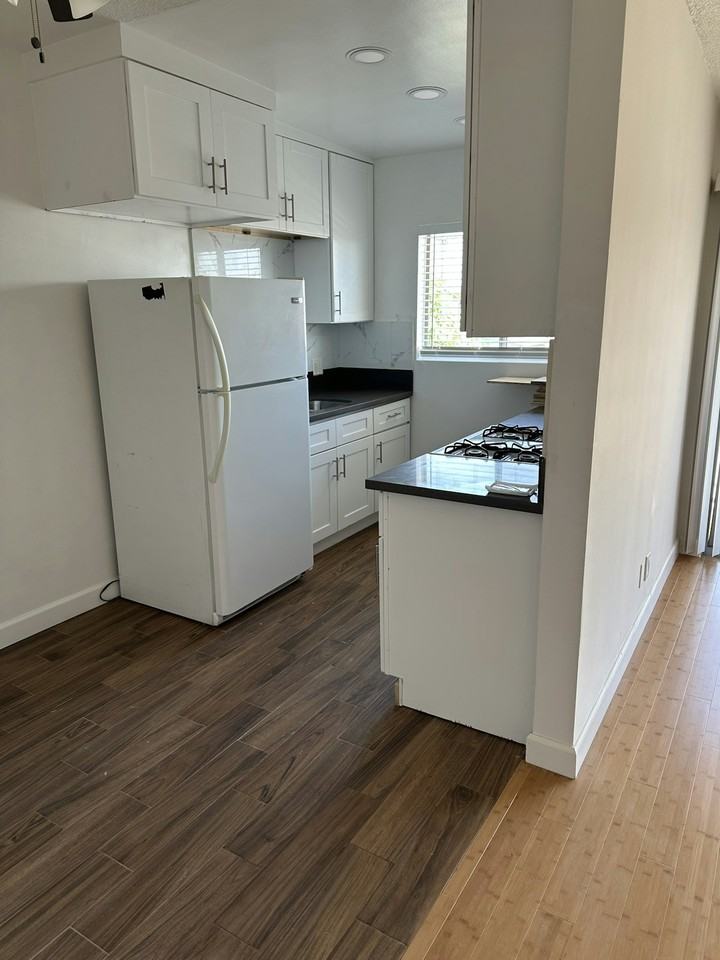 1623 West 80th Street, Unit 5 - Photo 2 of 14