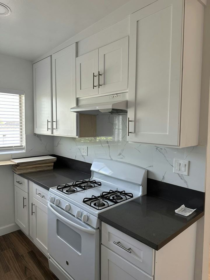 1623 West 80th Street, Unit 5 - Photo 3 of 14