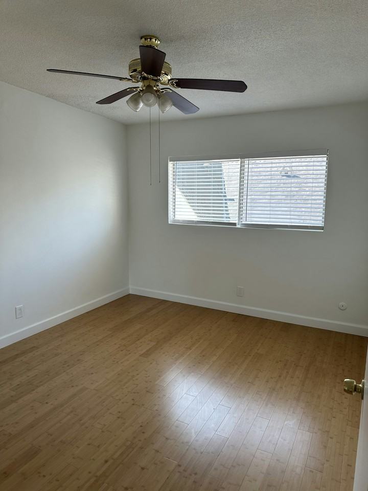1623 West 80th Street, Unit 5 - Photo 6 of 14