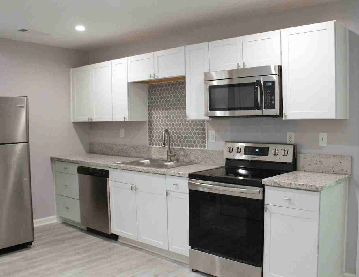 1511 Grove Street - Photo 4 of 13