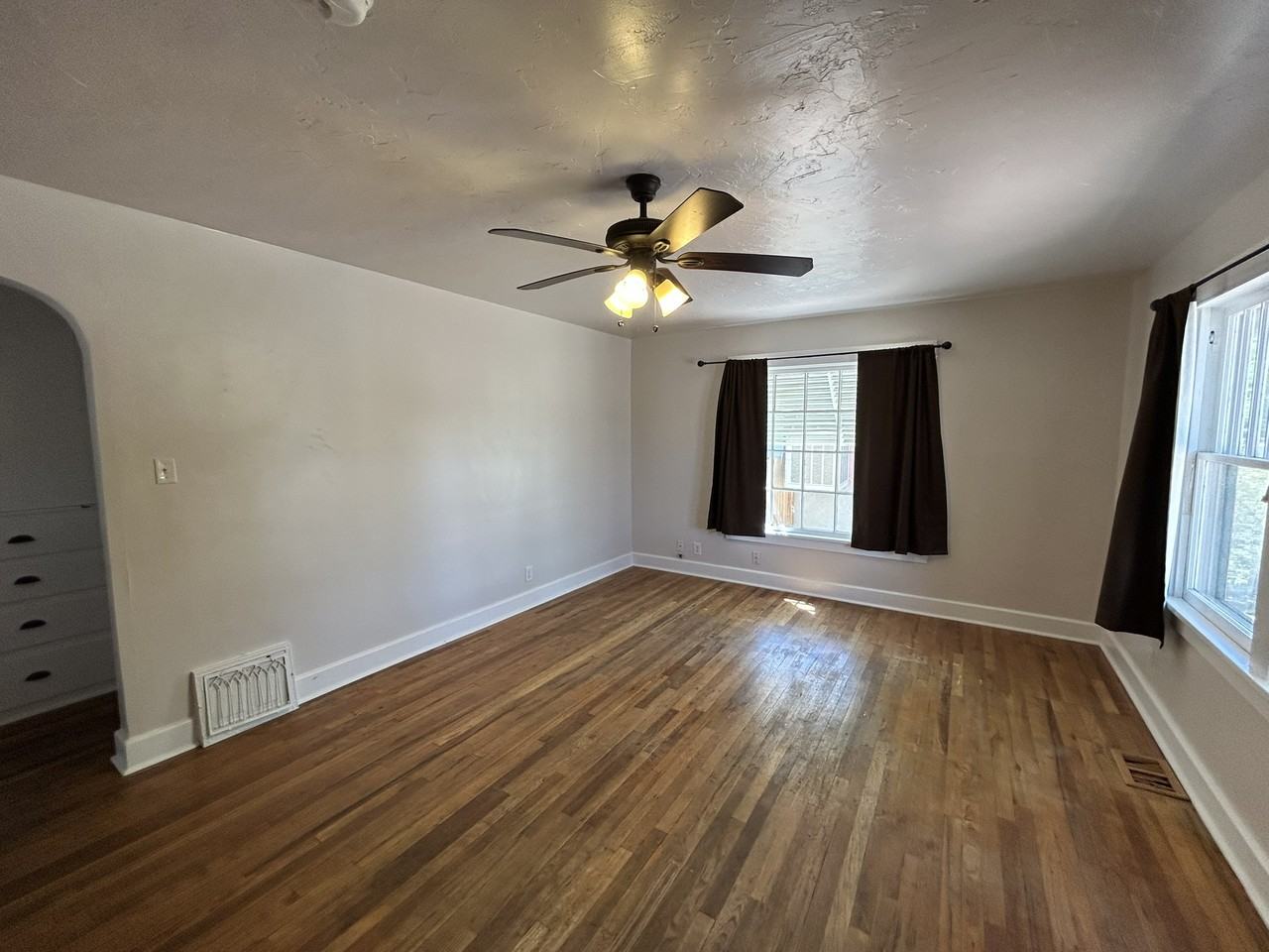 935 Teller Ave #1 - Photo 2 of 18