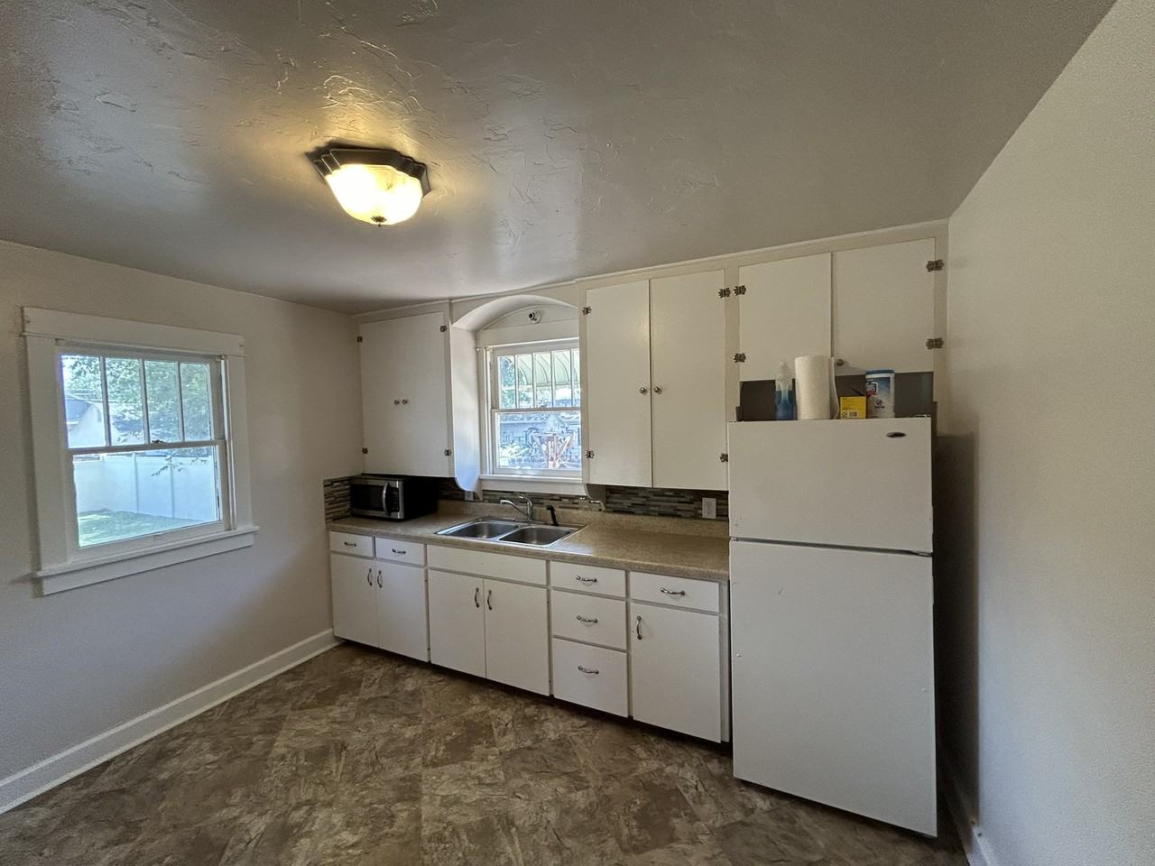 935 Teller Ave #1 - Photo 3 of 18