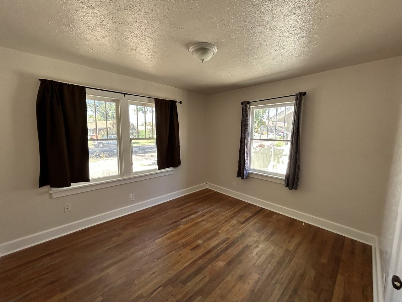 935 Teller Ave #1 - Photo 4 of 18