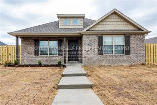 142 N Broyles Ave - Photo 1 of 1