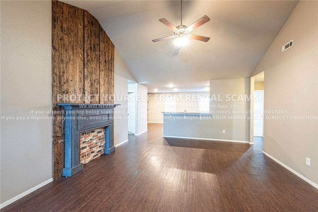 1336 S Splash Dr - Photo 3 of 15