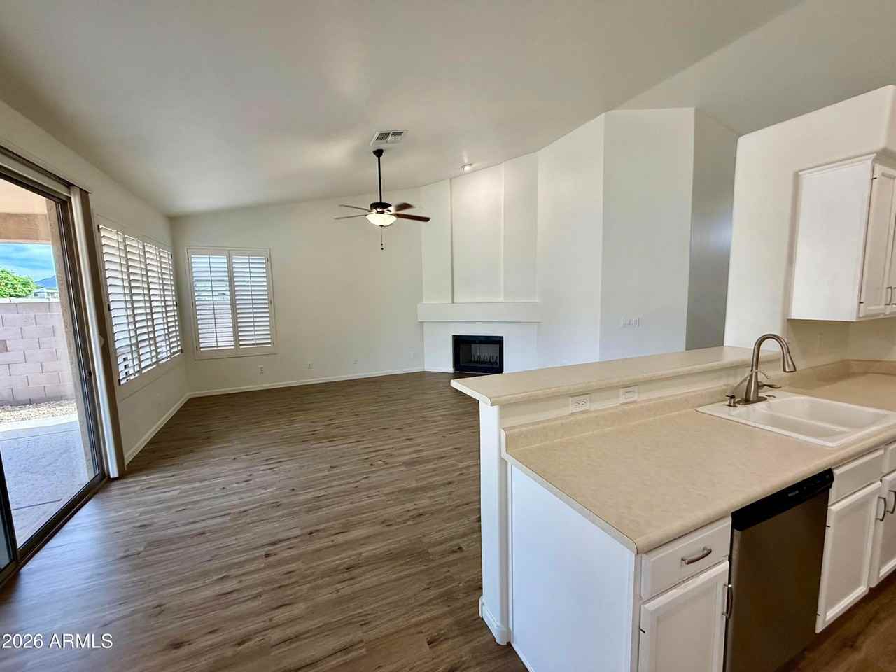 6502 E Marilyn Rd - Photo 3 of 16