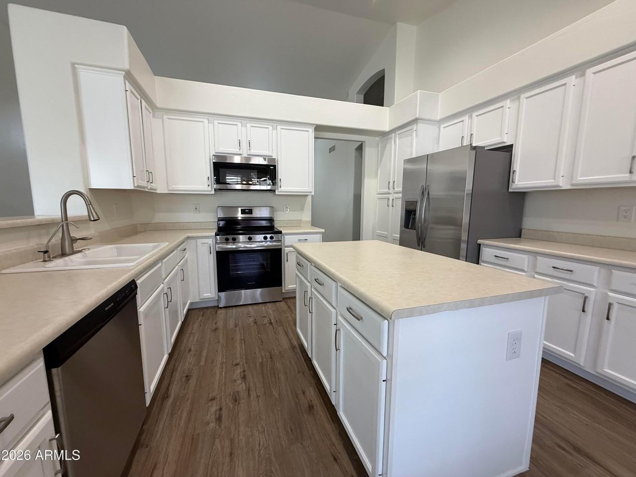 6502 E Marilyn Rd - Photo 4 of 16