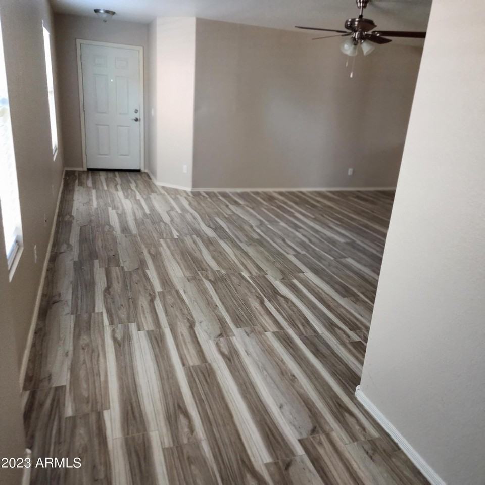 15864 W Evans Dr - Photo 2 of 17