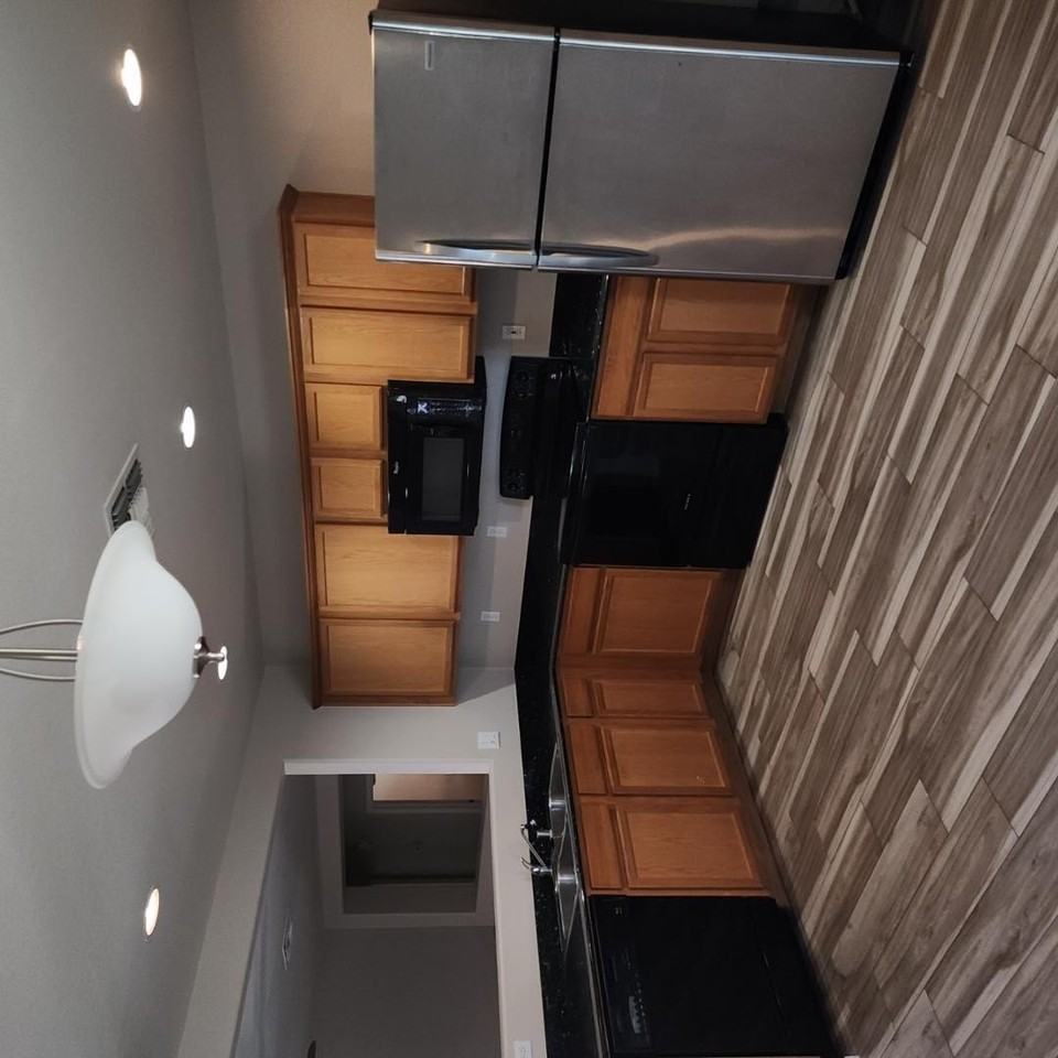 15864 W Evans Dr - Photo 5 of 17