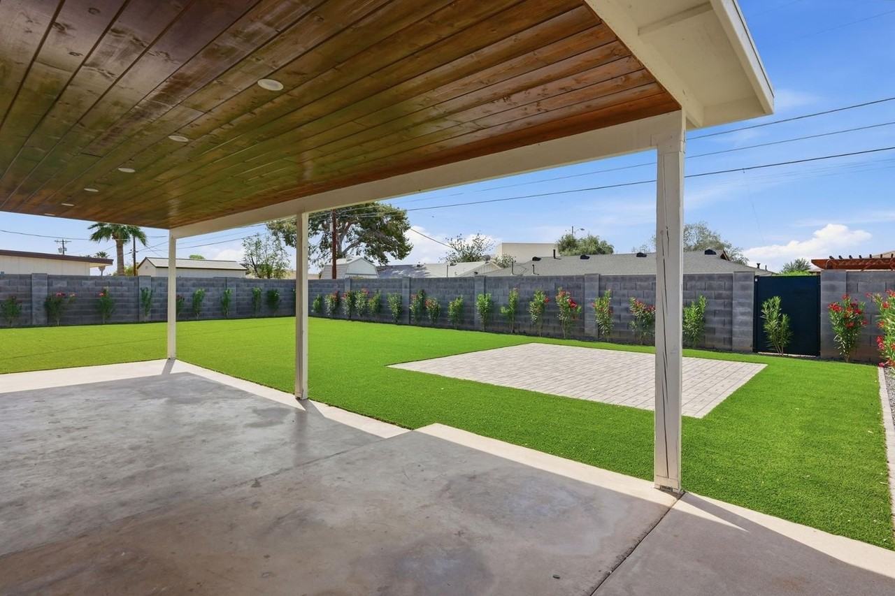 7421 E Princeton Ave - Photo 3 of 29