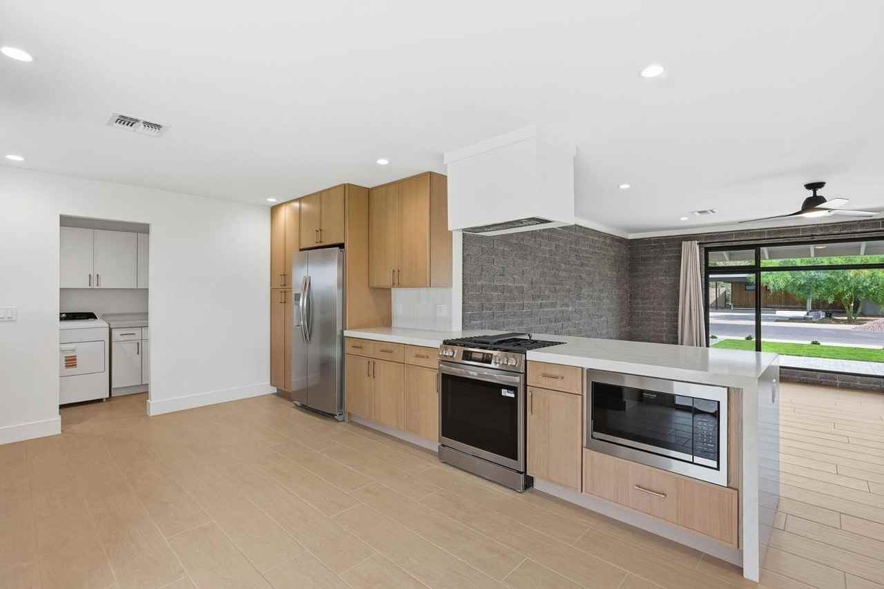 7421 E Princeton Ave - Photo 6 of 29