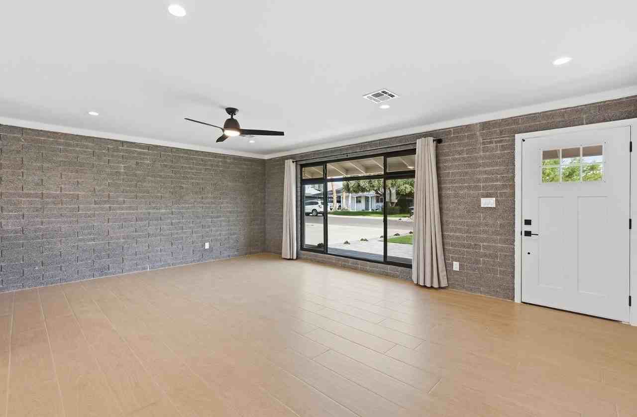 7421 E Princeton Ave - Photo 7 of 29