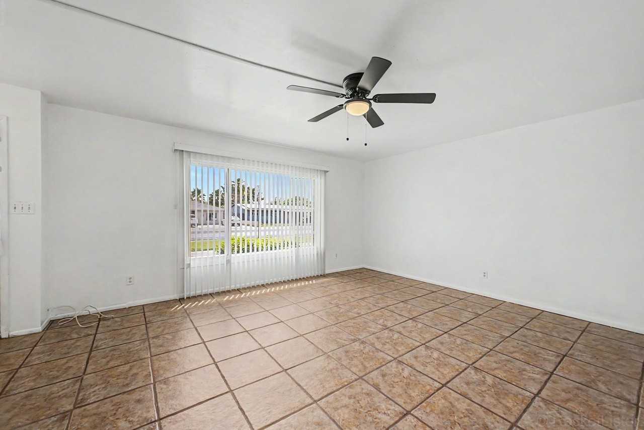 4522 N 15th Ave - Photo 5 of 40