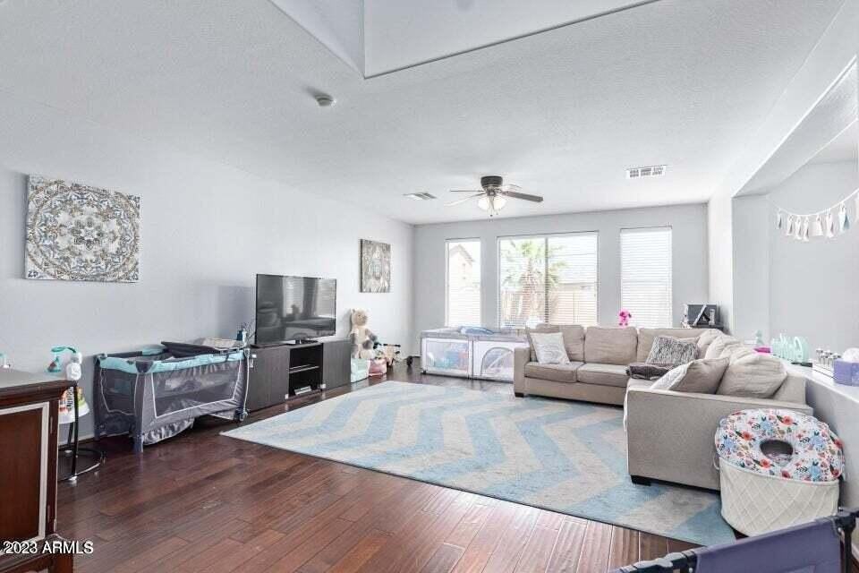 36840 W Oliveto Ave - Photo 4 of 28