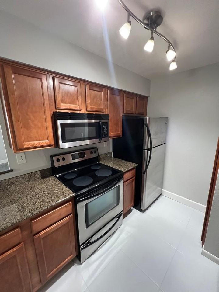 5995 N 78th St #2070 - Photo 2 of 23