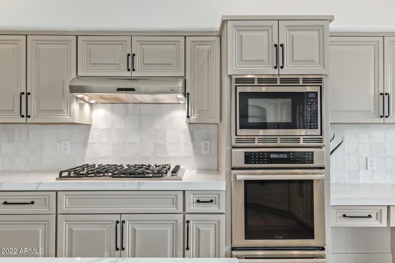 13761 E Lupine Ave - Photo 7 of 32