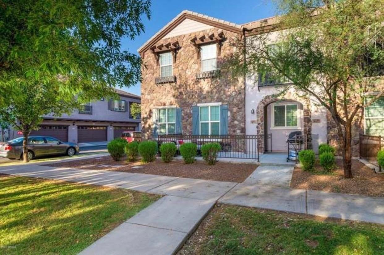 2726 S Equestrian Dr #101 - Photo 2 of 25