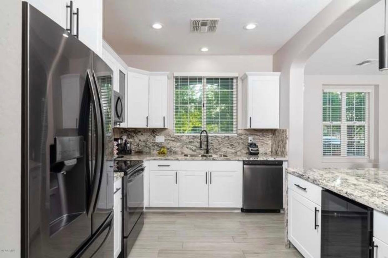 2726 S Equestrian Dr #101 - Photo 4 of 25