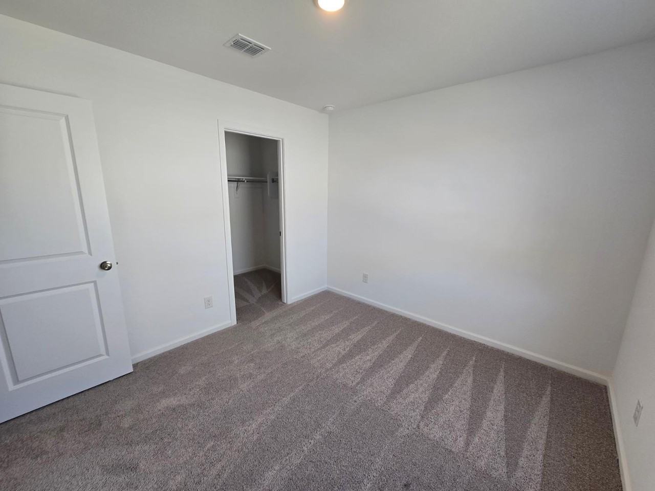 736 Dylan Ct - Photo 5 of 14