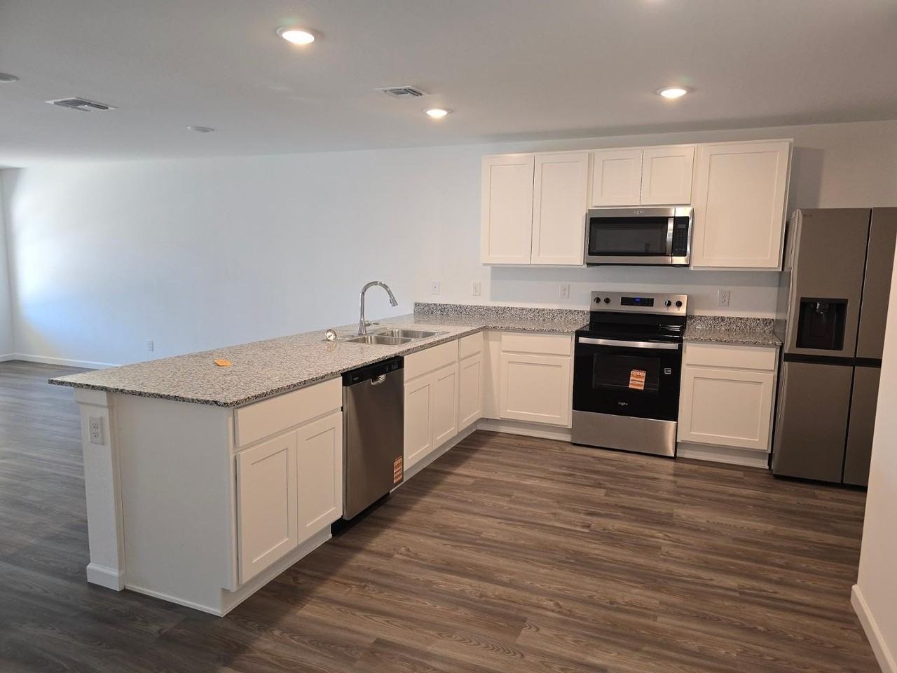 737 Dylan Ct - Photo 6 of 13