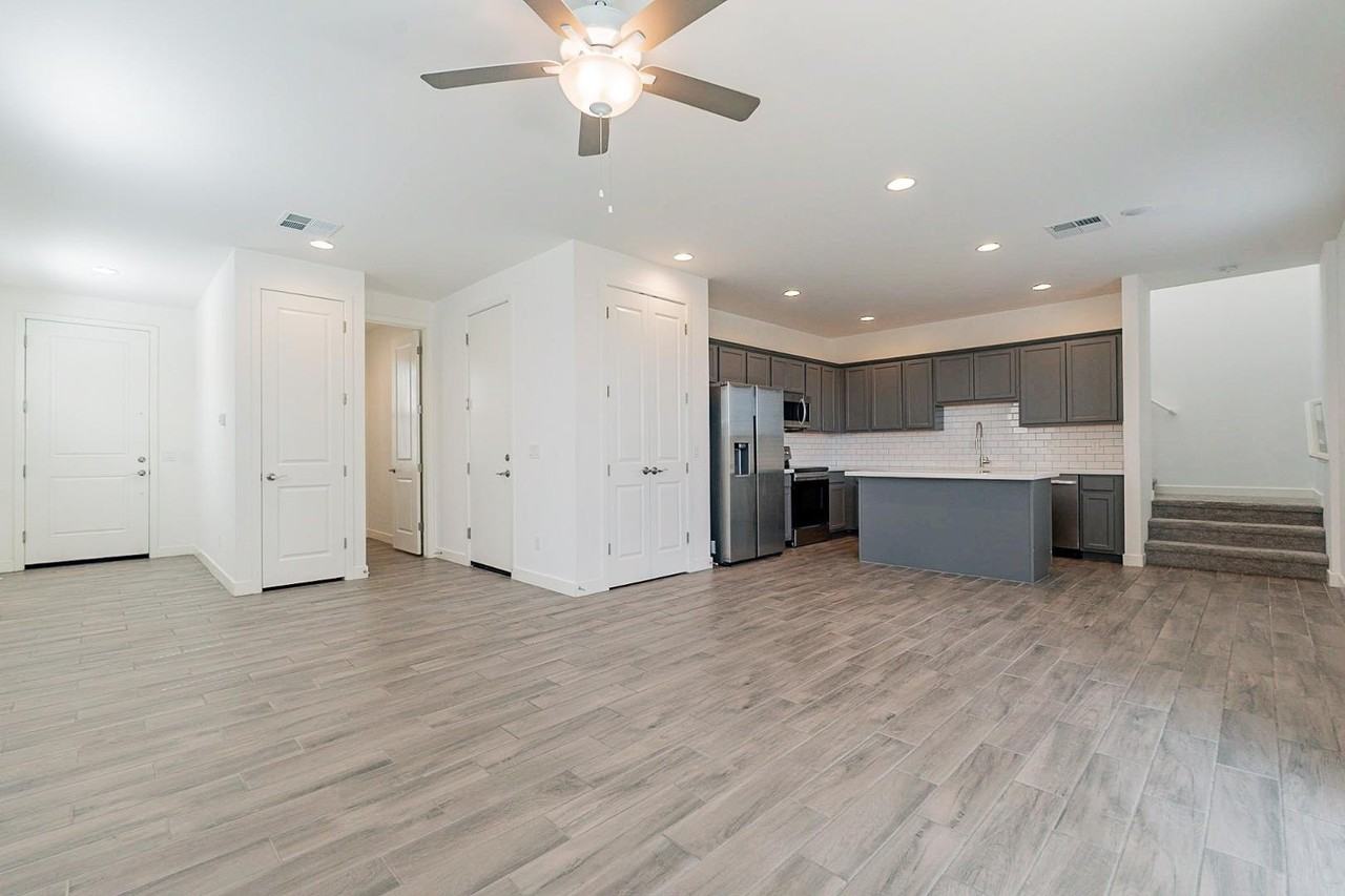 5538 S Dillon - Photo 2 of 36